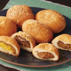 賞品画像：キタキツネのしっぽカレーパン